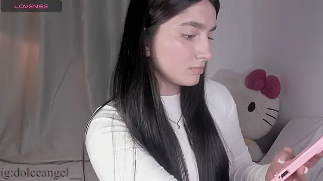 Snapshot of dulceangel__ chatting on April 30, 2026, 4:08 am dulceangel online show from April 30, 2026, 4:08 am