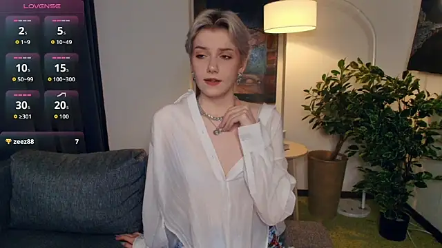 Snapshot of OdelynaAsp chatting on November 14, 2025, 1:10 pm OdelynaAsp online show from November 14, 2025, 1:10 pm