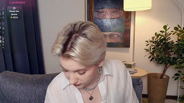 Snapshot of OdelynaAsp chatting on November 29, 2025, 12:19 pm OdelynaAsp online show from November 29, 2025, 12:19 pm