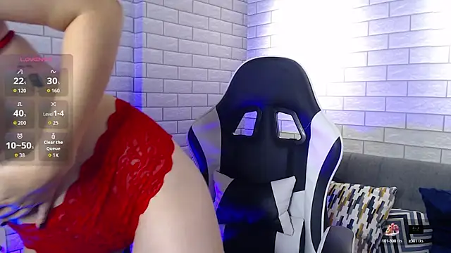 salma falcon online show from October 15, 2025, 12:38 pm