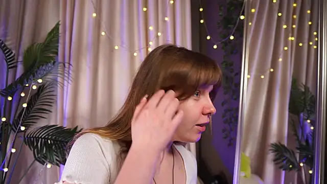 Snapshot of Sense_Of_Rosemary chatting on October 5, 2025, 5:50 am Sense Of Rosemary online show from October 5, 2025, 5:50 am