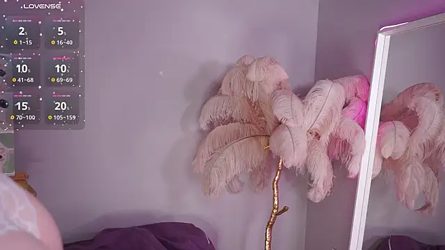 Snapshot of Sense_Of_Rosemary chatting on October 12, 2025, 6:01 am Sense Of Rosemary online show from October 12, 2025, 6:01 am