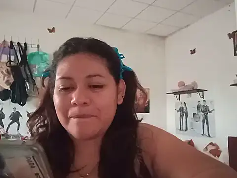Snapshot of Kitty_WetXxX chatting on June 11, 2026, 8:18 pm Kitty WetXxX online show from June 11, 2026, 8:18 pm