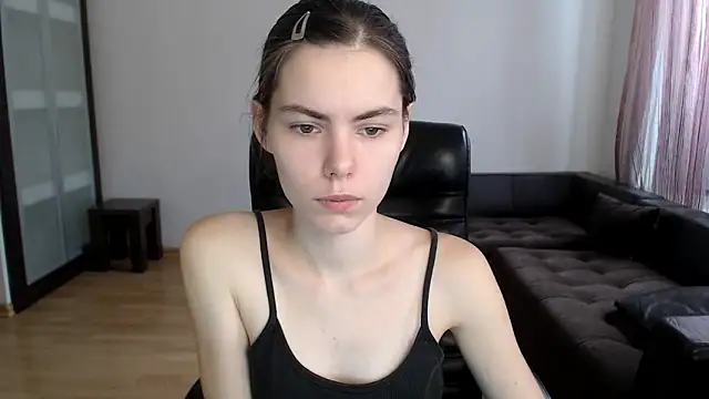 AmelieReve online show from October 12, 2025, 9:41 am