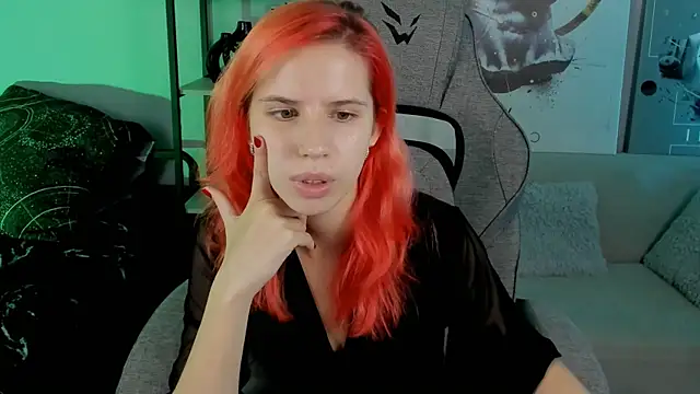 Snapshot of NitaNihil chatting on October 20, 2025, 6:52 pm NitaNihil online show from October 20, 2025, 6:52 pm