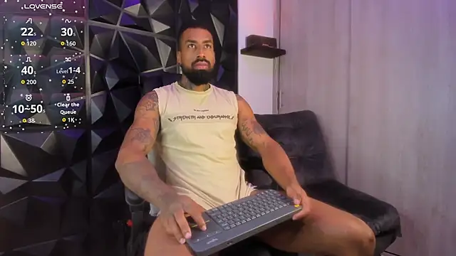 Snapshot of OstinDaniels chatting on September 11, 2025, 10:32 pm OstinDaniels online show from September 11, 2025, 10:32 pm