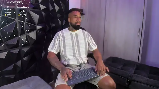 Snapshot of OstinDaniels chatting on September 12, 2025, 10:10 pm OstinDaniels online show from September 12, 2025, 10:10 pm