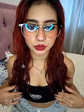 Snapshot of sarah_lark_ chatting on October 17, 2025, 12:19 pm sarah lark online show from October 17, 2025, 12:19 pm