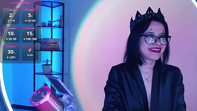 girldom online show from October 2, 2025, 4:08 am