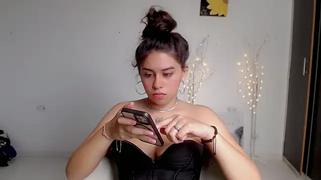 Darlyn big online show from October 3, 2025, 3:42 pm