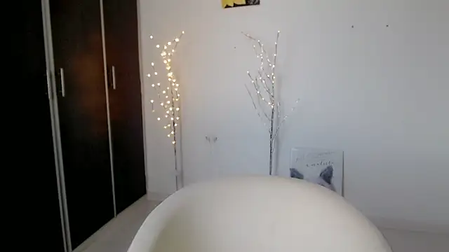 Darlyn big online show from October 27, 2025, 8:46 pm