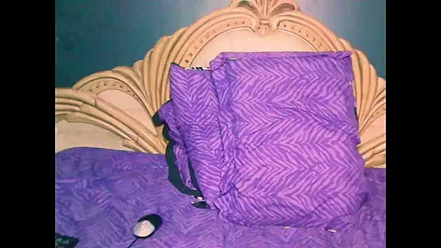 DesiredQueen25 online show from September 9, 2025, 10:42 pm