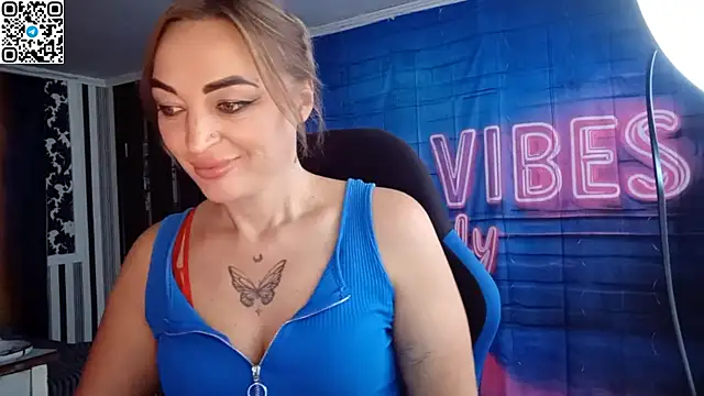 Snapshot of Blonde_Temptation chatting on September 20, 2025, 11:55 am Blonde Temptation online show from September 20, 2025, 11:55 am