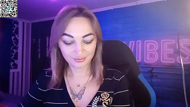 Snapshot of Blonde_Temptation chatting on October 19, 2025, 12:39 pm Blonde Temptation online show from October 19, 2025, 12:39 pm