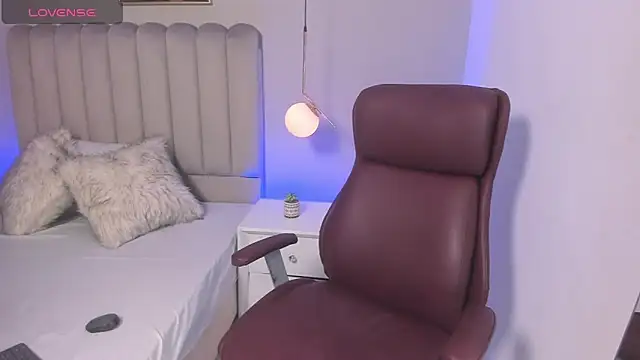 Snapshot of Dani_rosse_ chatting on October 1, 2025, 1:28 pm Dani rosse online show from October 1, 2025, 1:28 pm