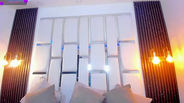 sarah ashbourne online show from October 4, 2025, 1:53 pm