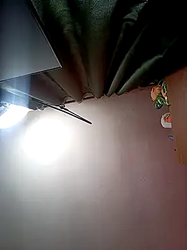 Lady 16 online show from October 17, 2025, 1:57 pm