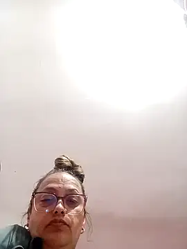 Snapshot of Lady_16 chatting on February 25, 2026, 10:30 pm Lady 16 online show from February 25, 2026, 10:30 pm