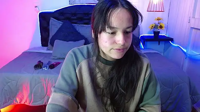 Eymmy 24 online show from September 21, 2025, 5:42 am