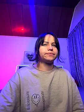 Eymmy 24 online show from November 10, 2025, 3:27 am