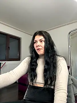 MiaKiittyy online show from January 12, 2026, 2:17 am