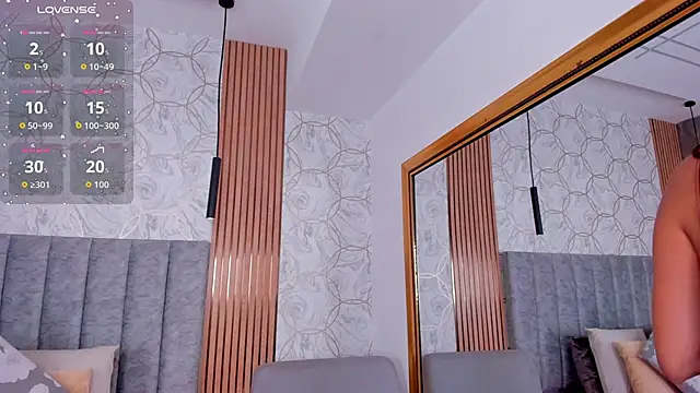 sarahyessica online show from October 23, 2025, 7:34 pm