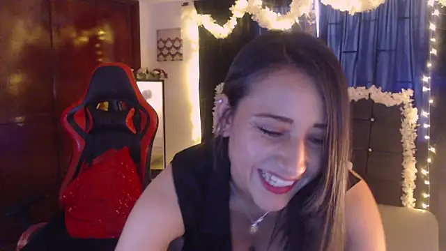 Sofia-mel online show from October 22, 2025, 9:25 pm