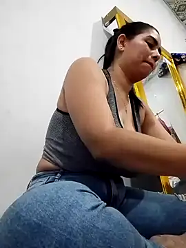 yesi-nursehot online show from January 15, 2026, 2:27 am