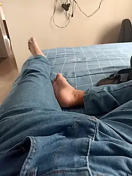 Snapshot of comobucetinhas chatting on September 8, 2025, 6:40 pm comobucetinhas online show from September 8, 2025, 6:40 pm