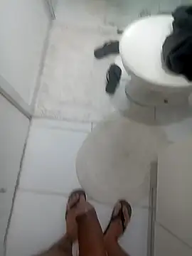 Snapshot of comobucetinhas chatting on October 9, 2025, 6:50 pm comobucetinhas online show from October 9, 2025, 6:50 pm