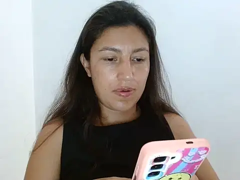 SarahFriendly online show from May 27, 2026, 1:52 pm