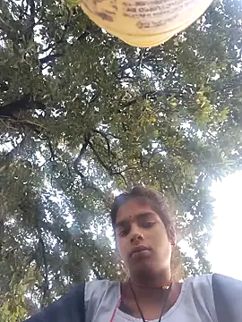 Snapshot of Gulika_Doshi chatting on October 9, 2025, 1:03 am Gulika Doshi online show from October 9, 2025, 1:03 am