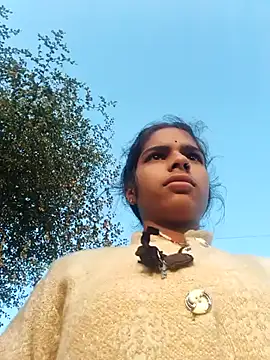 Snapshot of Gulika_Doshi chatting on November 3, 2025, 1:29 am Gulika Doshi online show from November 3, 2025, 1:29 am