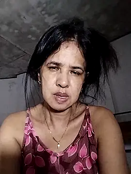 Snapshot of Prettysweetmum chatting on March 10, 2026, 10:04 pm Prettysweetmum online show from March 10, 2026, 10:04 pm