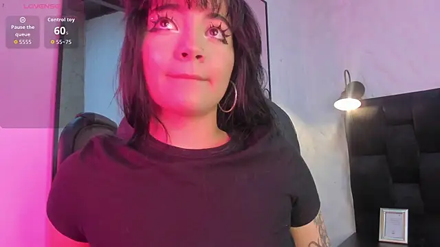 Darky Doll online show from November 13, 2025, 8:19 pm