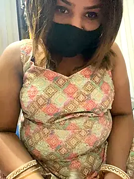 Snapshot of Saaay_StripQueen chatting on September 15, 2025, 7:36 pm Saaay StripQueen online show from September 15, 2025, 7:36 pm