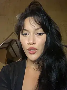 jepetitoiseau online show from October 4, 2025, 9:35 pm