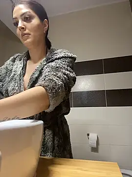 Lexi Storm online show from November 27, 2025, 5:42 am