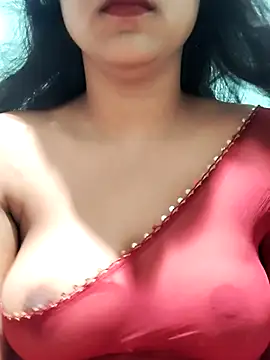 Snapshot of SugarWithSpice chatting on November 4, 2025, 8:24 am SugarWithSpice online show from November 4, 2025, 8:24 am