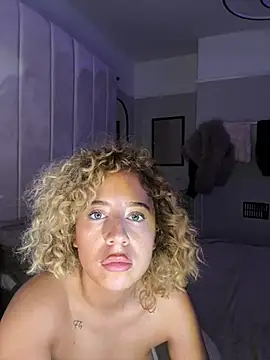 Snapshot of Aurorajadex chatting on October 2, 2025, 7:43 pm Aurorajadex online show from October 2, 2025, 7:43 pm