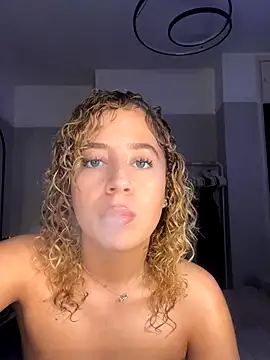 Snapshot of Aurorajadex chatting on October 13, 2025, 9:04 pm Aurorajadex online show from October 13, 2025, 9:04 pm