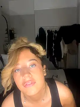 Snapshot of Aurorajadex chatting on October 21, 2025, 3:35 pm Aurorajadex online show from October 21, 2025, 3:35 pm