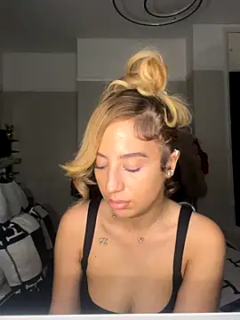 Snapshot of Aurorajadex chatting on October 22, 2025, 4:29 pm Aurorajadex online show from October 22, 2025, 4:29 pm