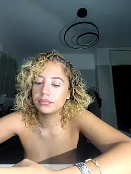 Snapshot of Aurorajadex chatting on October 26, 2025, 1:39 pm Aurorajadex online show from October 26, 2025, 1:39 pm