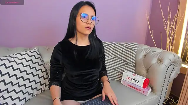 ariannaliss online show from October 4, 2025, 3:15 am