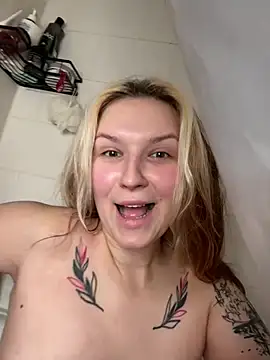 EileenKenner online show from February 2, 2026, 7:23 pm