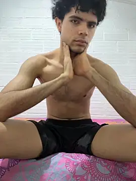 Snapshot of Axel-Mejia chatting on October 11, 2025, 3:32 pm Axel-Mejia online show from October 11, 2025, 3:32 pm