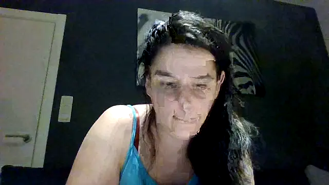 hottyFcup online show from November 20, 2025, 7:46 pm