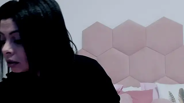 Snapshot of LadyLiia chatting on February 4, 2025, 5:10 am LadyLiia online show from February 4, 2025, 5:10 am