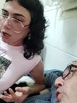 Snapshot of Txacas chatting on October 4, 2025, 1:03 am Txacas online show from October 4, 2025, 1:03 am